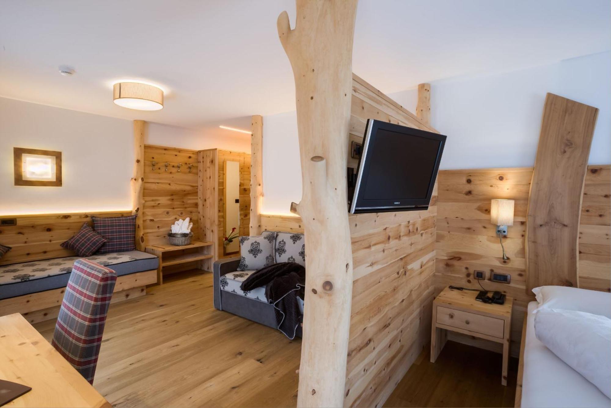 Hotel Muliac Selva di Val Gardena Luaran gambar
