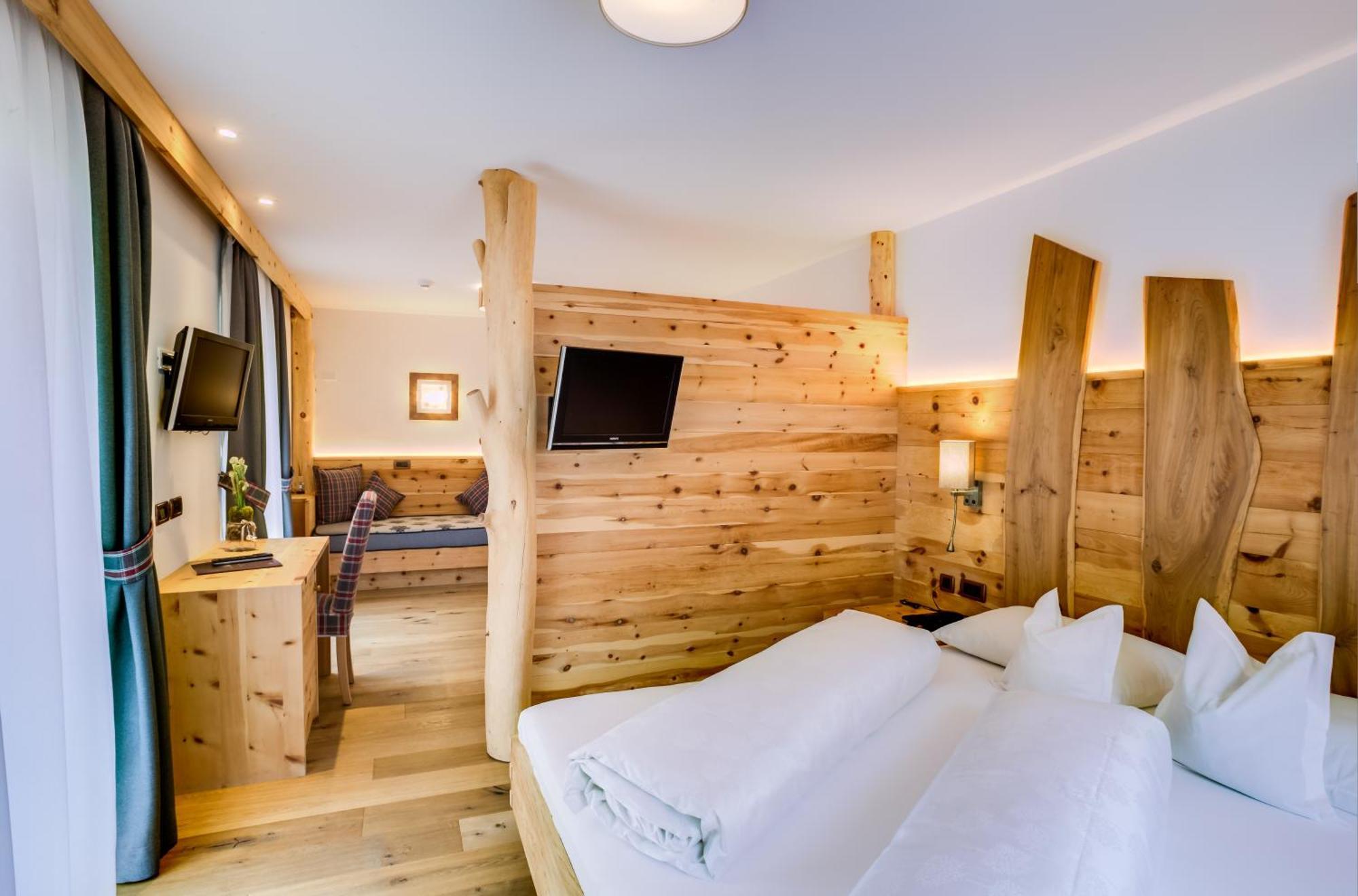 Hotel Muliac Selva di Val Gardena Luaran gambar